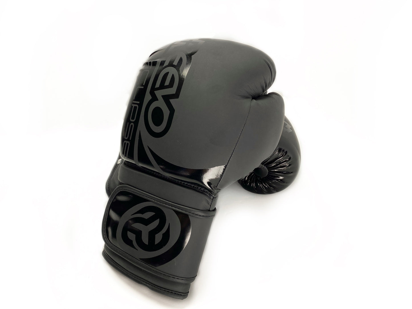 Reevo Eclipse Boxing Glove